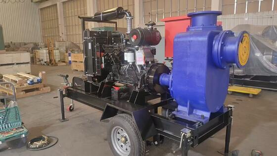 Conjunto de bombas Modelo de motor 6B5.9-P130 com radiador, bomba de água de engate universal, estrutura de base de aço com tanque de combustível de base integrado de 200L